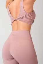 Load image into Gallery viewer, Blush Rose Zipper Crop Top
